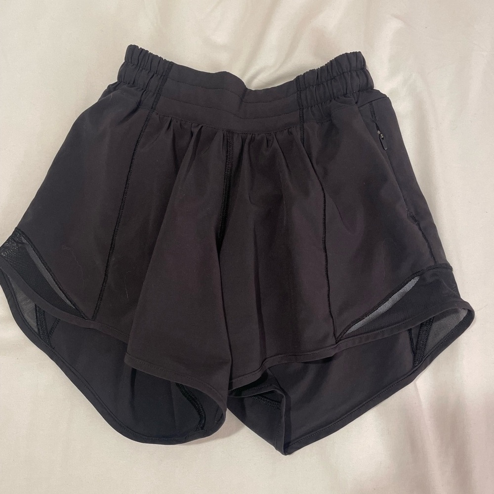 Lululemon Hotty Hot Low rise Black Shorts